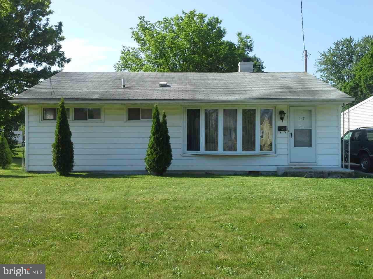 17 Courtland Road Camp Hill, PA 17011 - Photo 1 of 10