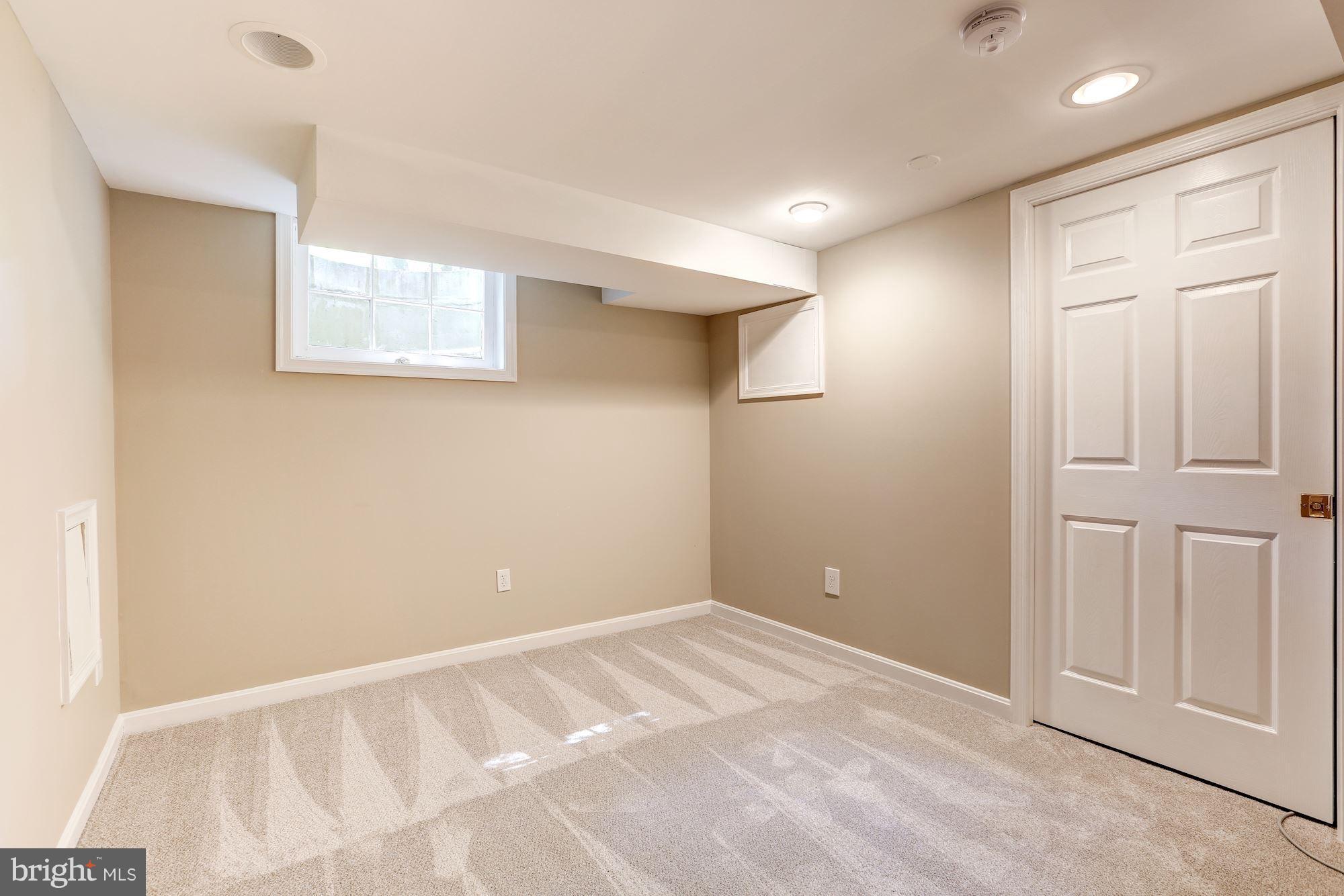 4812 Jamestown Road Bethesda, MD 20816 - Photo 22 of 28 Guest room