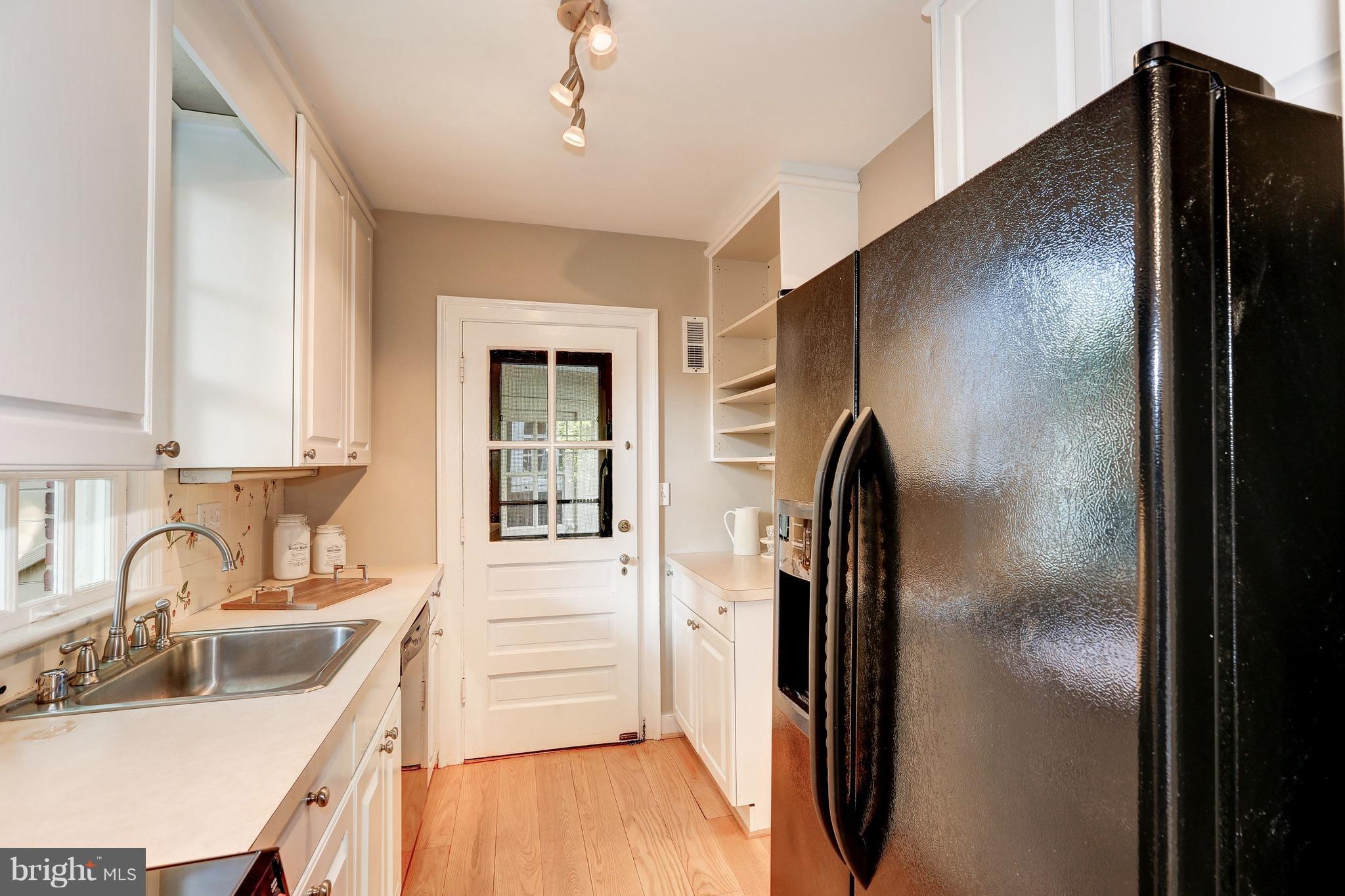 4812 Jamestown Road Bethesda, MD 20816 - Photo 9 of 28 Kitchen