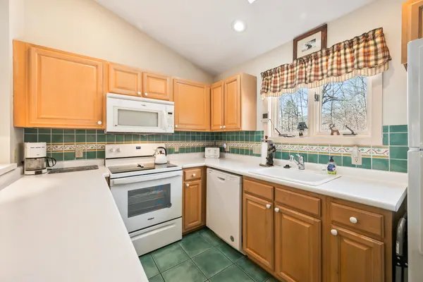 $389,900 | 1 Woodland Pines Road, Unit 1, Intervale, NH 03845