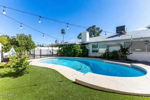 $475,000 | 864 West Kilarea Avenue, Mesa, AZ 85210