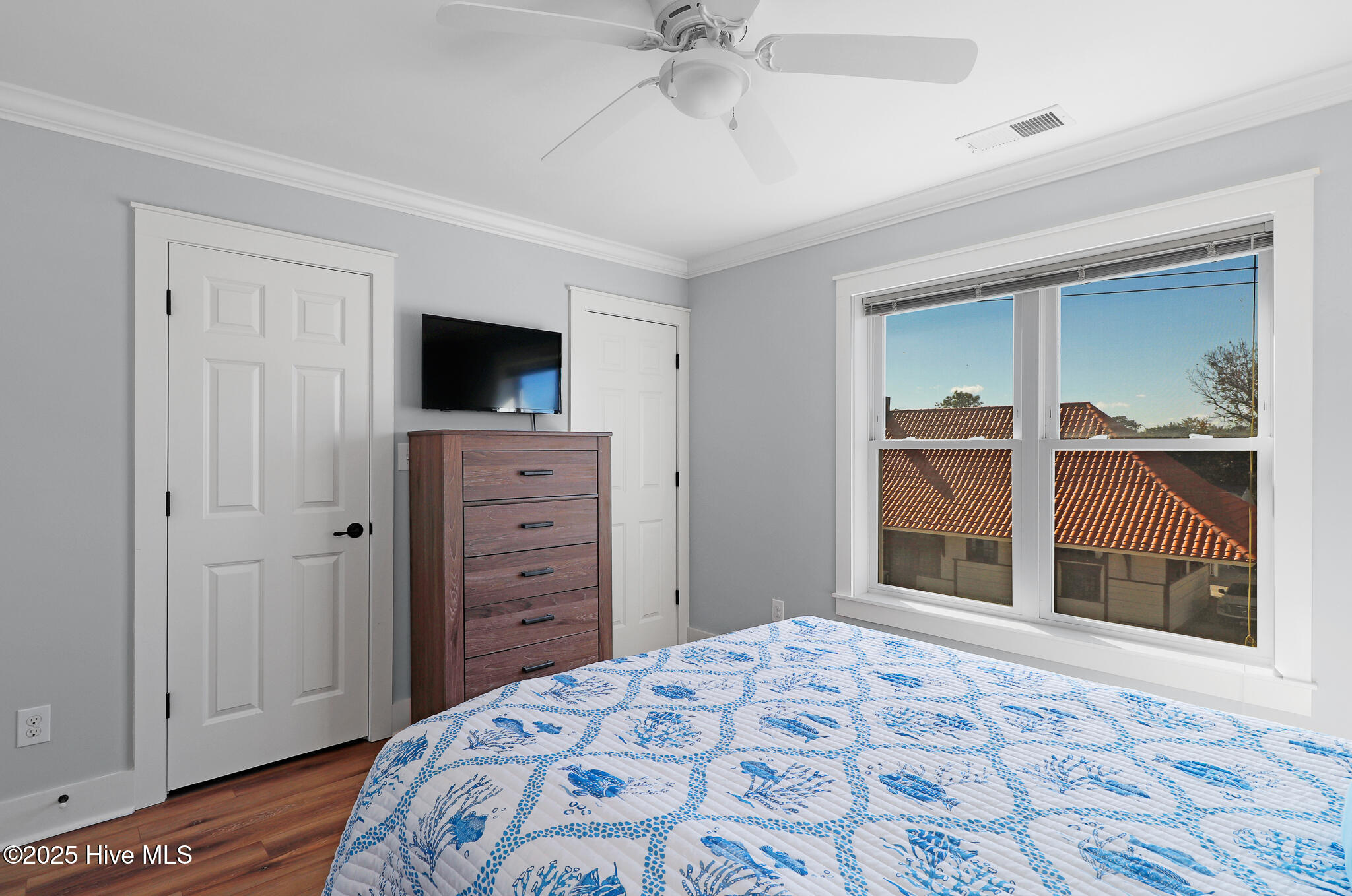 615 Broad Street, Unit B Beaufort, NC 28516 - Photo 17 of 29 Bedroom 2