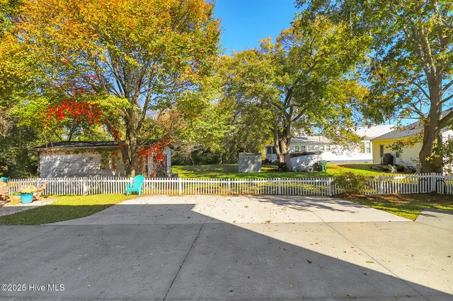 $474,900 | 615 Broad Street, Unit B, Beaufort, NC 28516