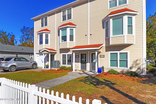 $474,900 | 615 Broad Street, Unit B, Beaufort, NC 28516