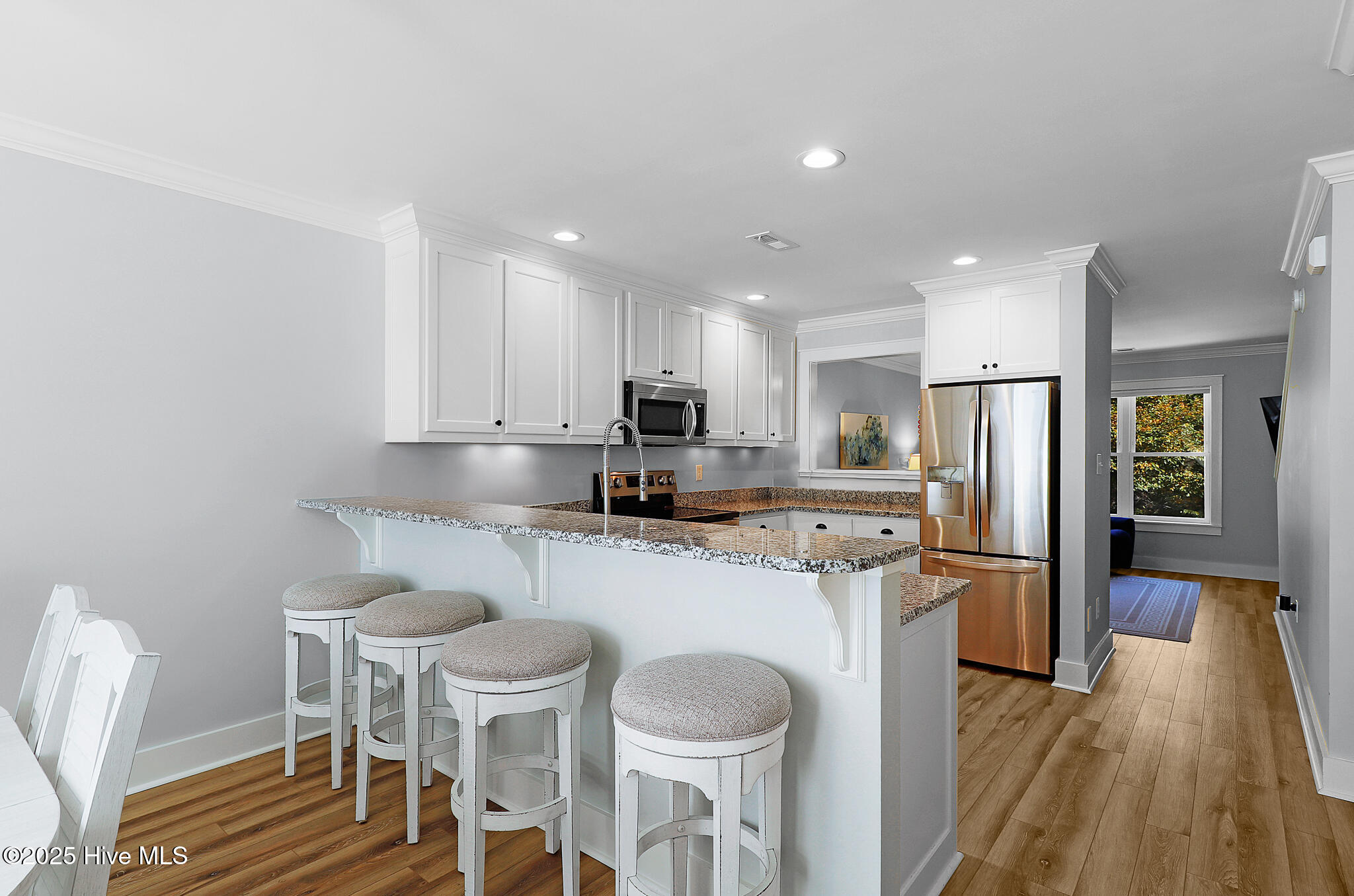615 Broad Street, Unit B Beaufort, NC 28516 - Photo 8 of 29 Kitchen with Granite Countertops