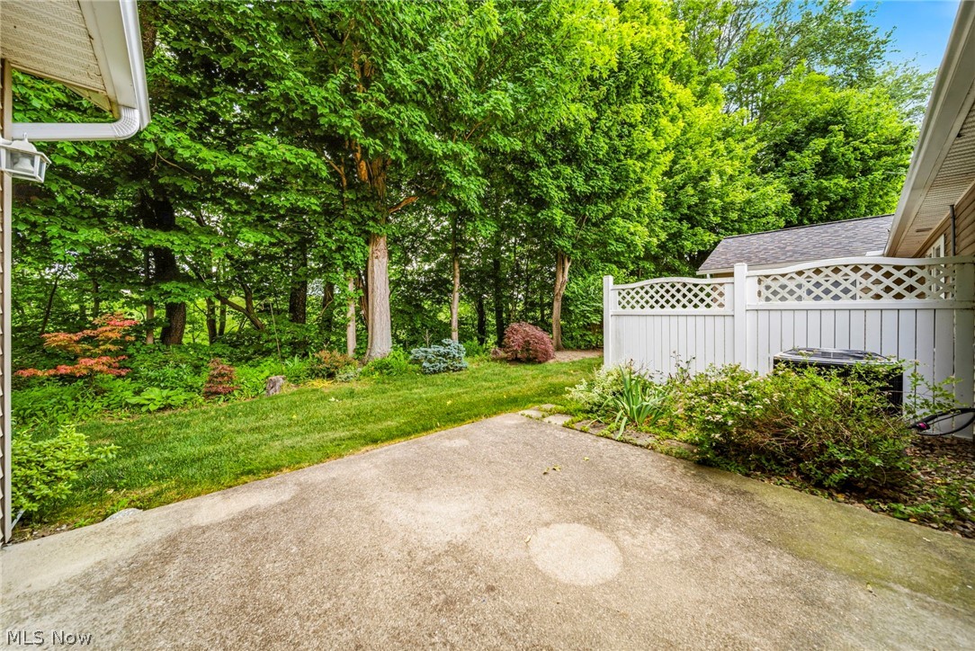 747 Rivers Edge Lane Painesville, OH 44077 - Photo 29 of 32