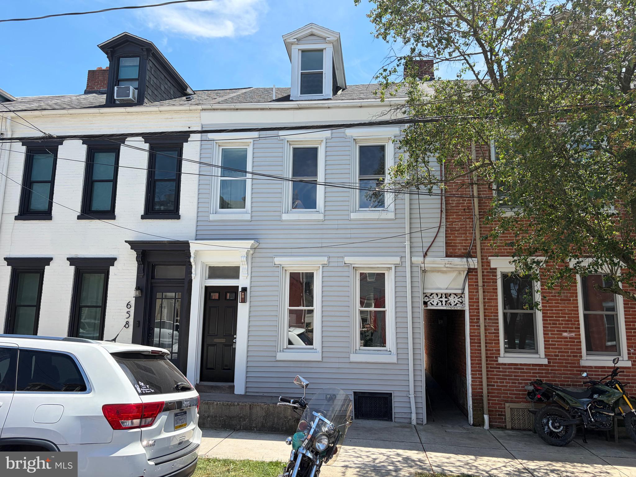 656 Walnut Street Columbia, PA 17512 - Photo 2 of 28