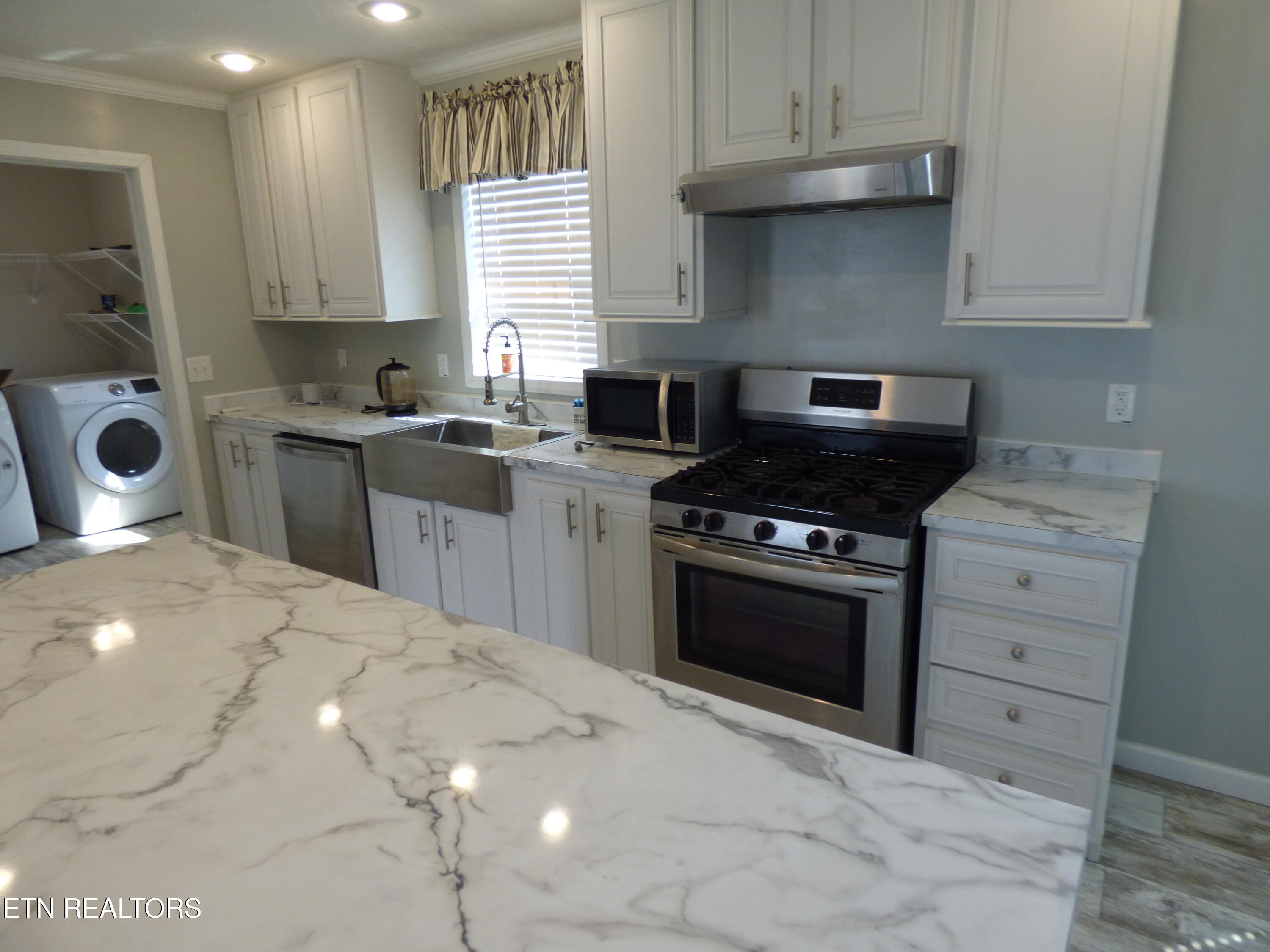 817 Hillendale Road Crossville, TN 38572 - Photo 12 of 56 P1080711