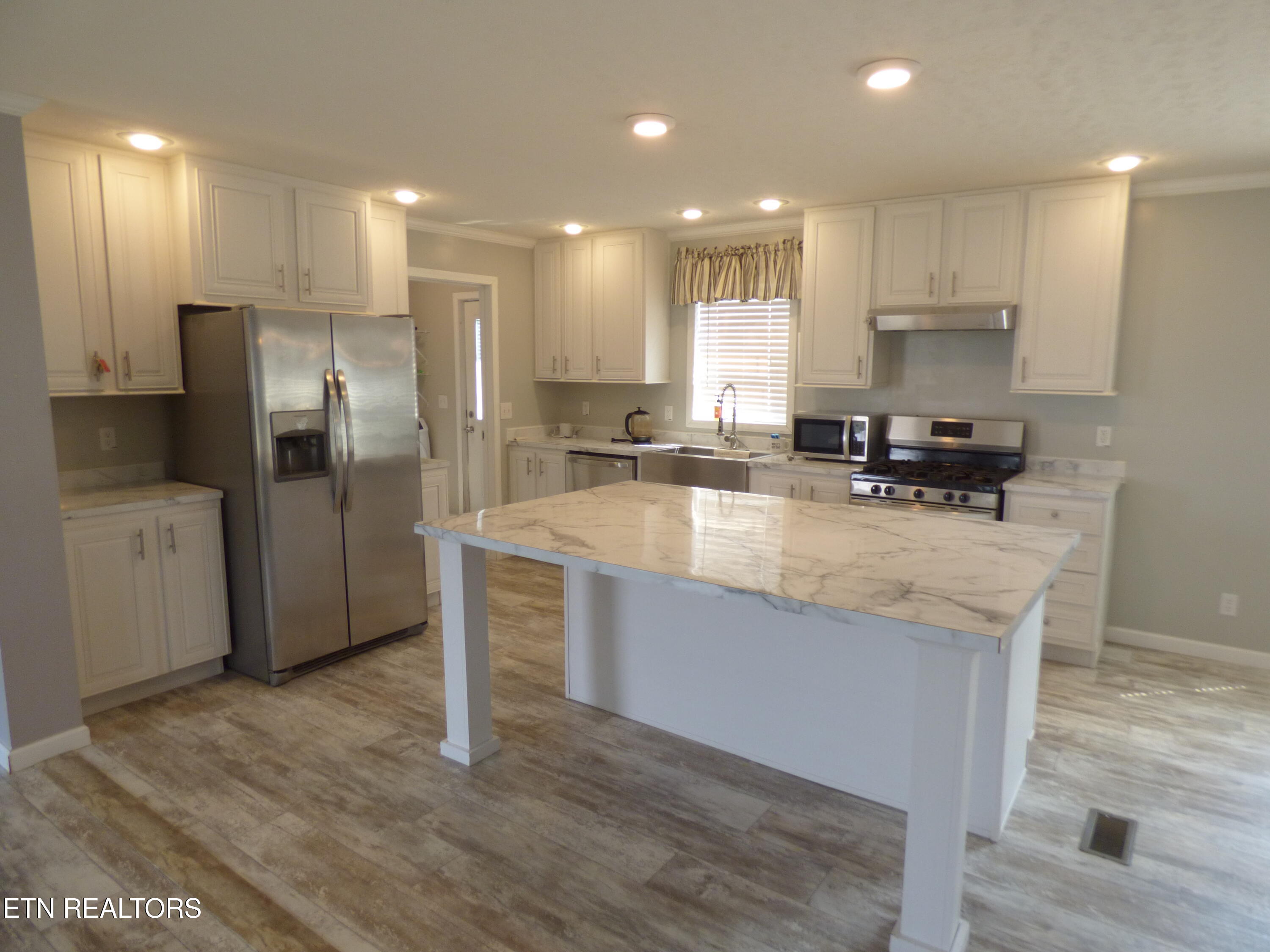 817 Hillendale Road Crossville, TN 38572 - Photo 10 of 56 P1080692