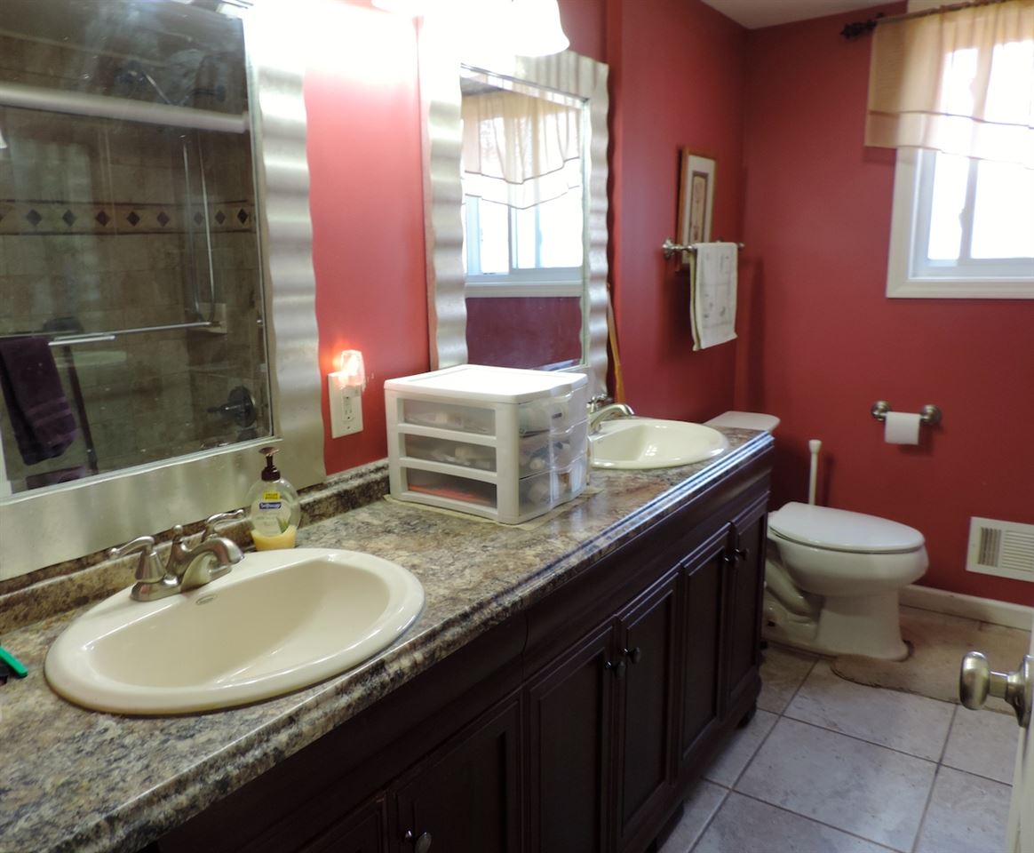 3860 Frazho Road Warren, MI 48091 - Photo 14 of 19 31377772-13.JPG