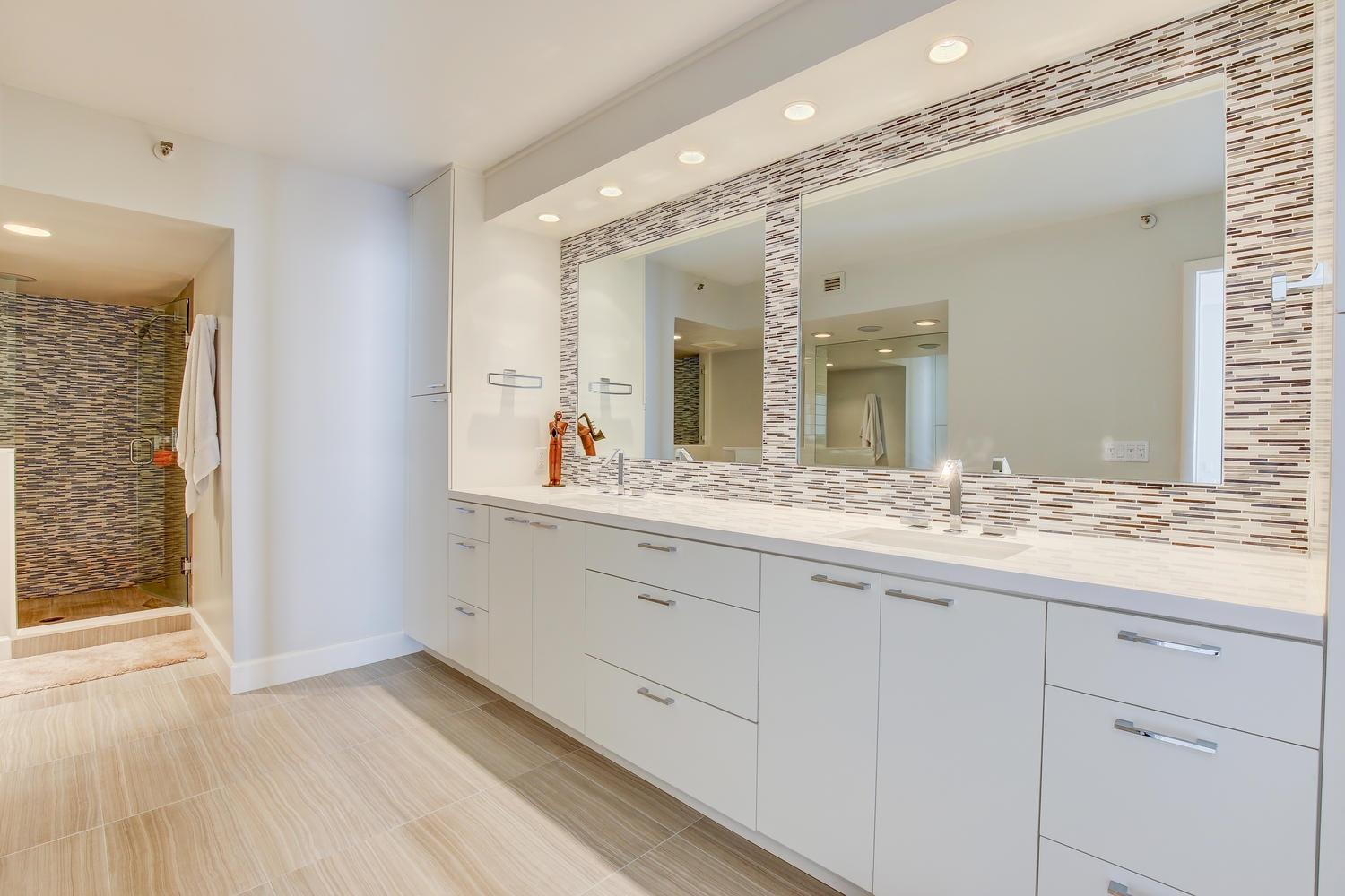 19900 South Beach Road, Unit 504 Jupiter, FL 33469 - Photo 21 of 39 Master Bathroom