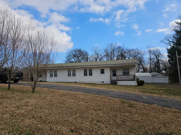 $240,000 | 210 Twin Oaks Road, McMinnville, TN 37110
