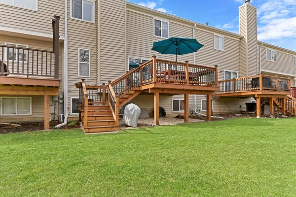 $295,000 | 6709 East Wellsley Court, Gurnee, IL 60031