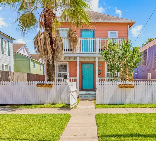 $225,000 | 3905 Avenue L, Galveston, TX 77550