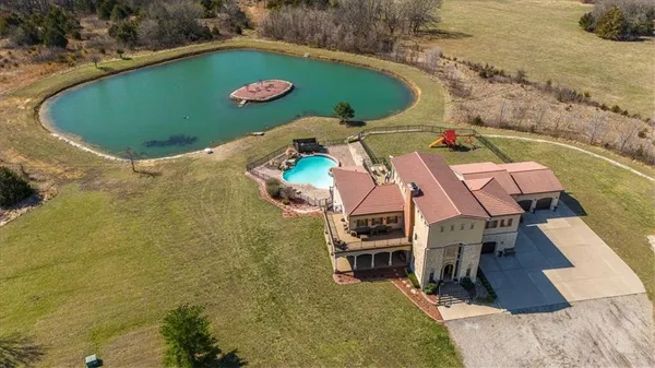 $1,750,000 | 2343 North 600 Road, Edgerton, KS 66021