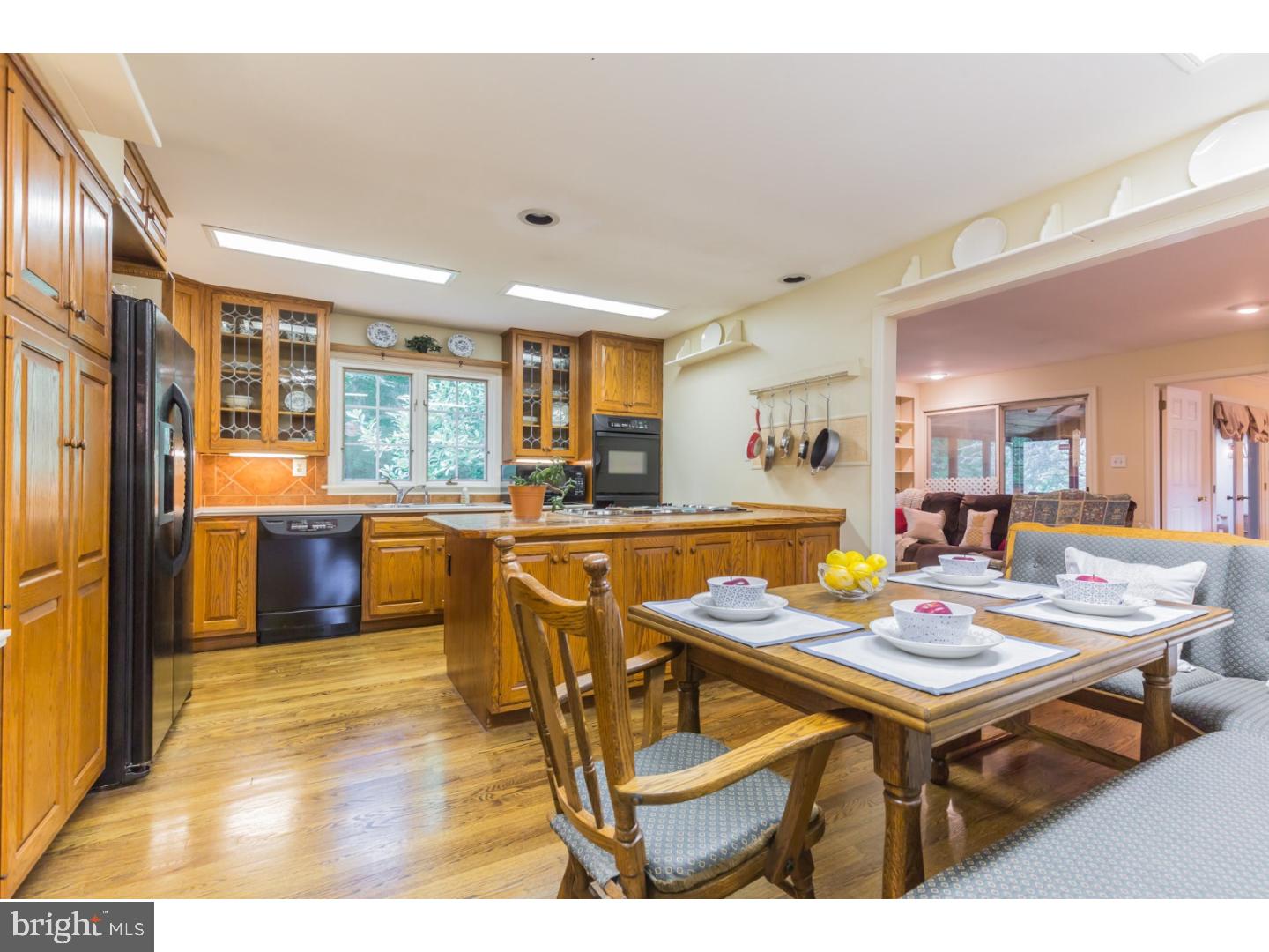 32 Bolingbroke Road West Chester, PA 19382 - Photo 6 of 24 Kitchen