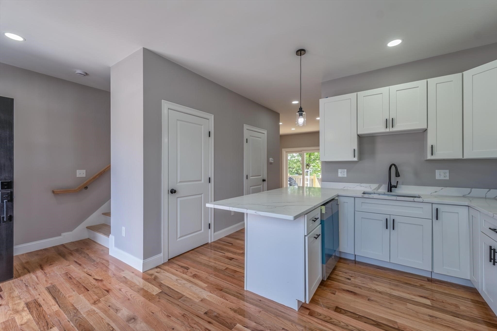 364 High Street Fall River, MA 02720 - Photo 7 of 34