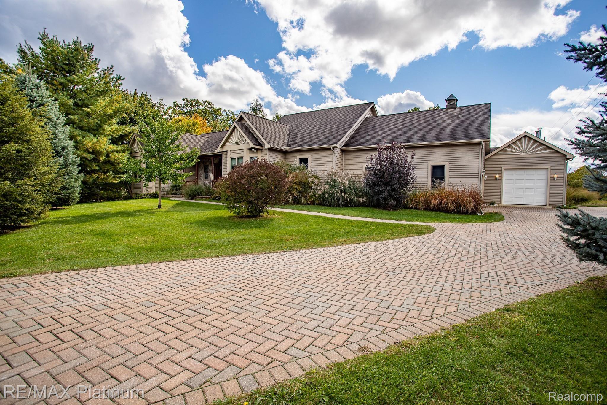 4871 Pratt Road Ann Arbor, MI 48103 - Photo 5 of 67 IMG_7184-HDR.jpg