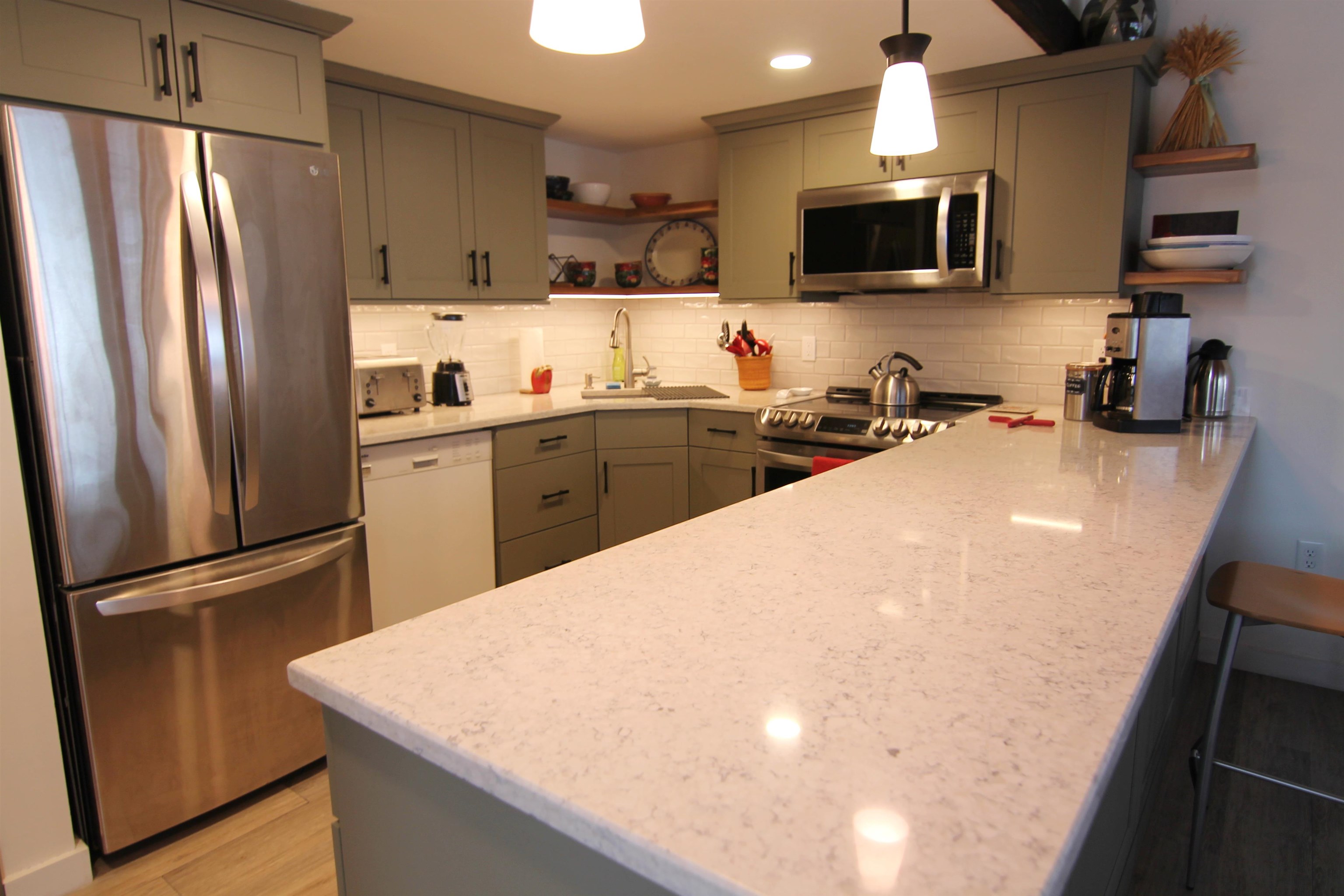 22 Beech Road, Unit 2 Lincoln, NH 03251 - Photo 1 of 27
