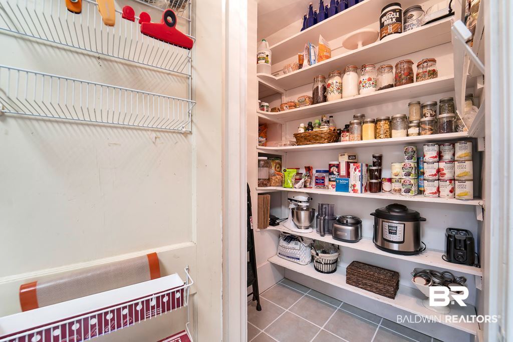 1811 Spring Hill Avenue Mobile, AL 36607 - Photo 11 of 37 Walk-In Pantry