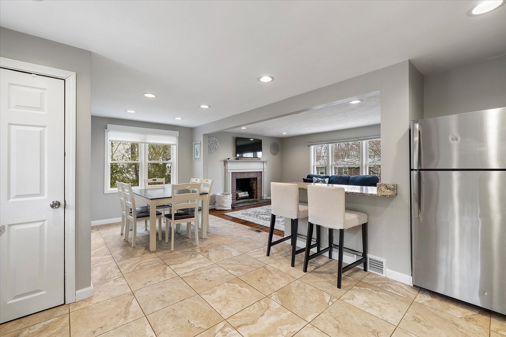 7 Venus Drive Shrewsbury, MA 01545 - Photo 13 of 27