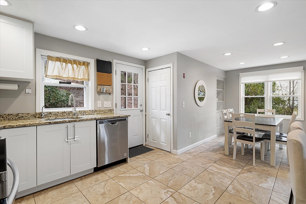 7 Venus Drive Shrewsbury, MA 01545 - Photo 14 of 27