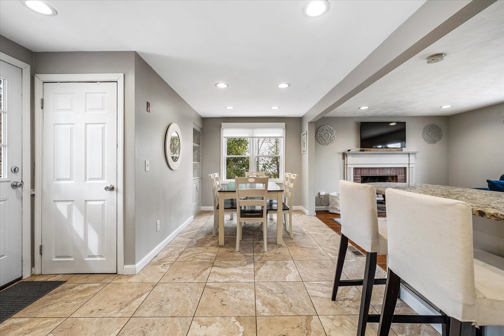 7 Venus Drive Shrewsbury, MA 01545 - Photo 15 of 27