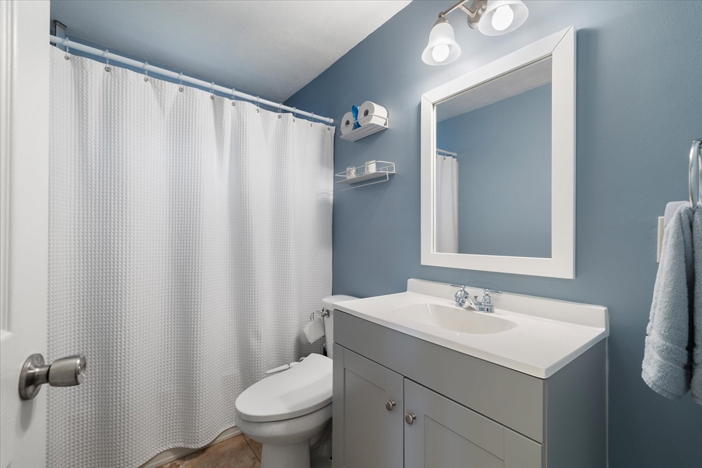 7 Venus Drive Shrewsbury, MA 01545 - Photo 17 of 27