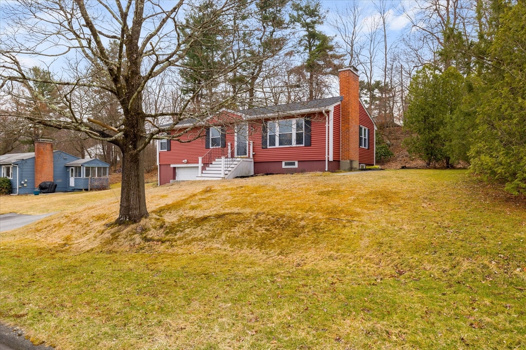 7 Venus Drive Shrewsbury, MA 01545 - Photo 3 of 27