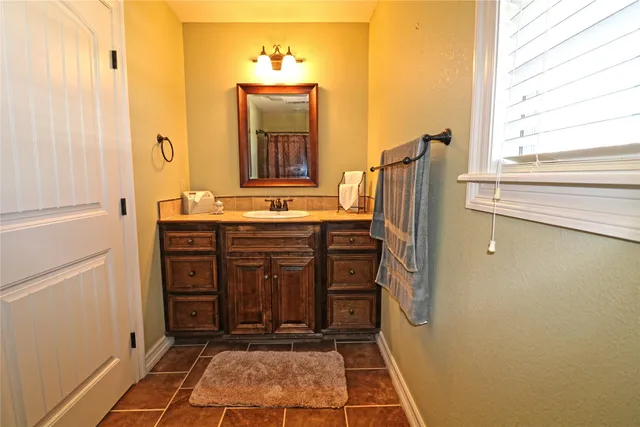 $1,850,000 | 205 Private Road 7770, Colmesneil, TX 75938