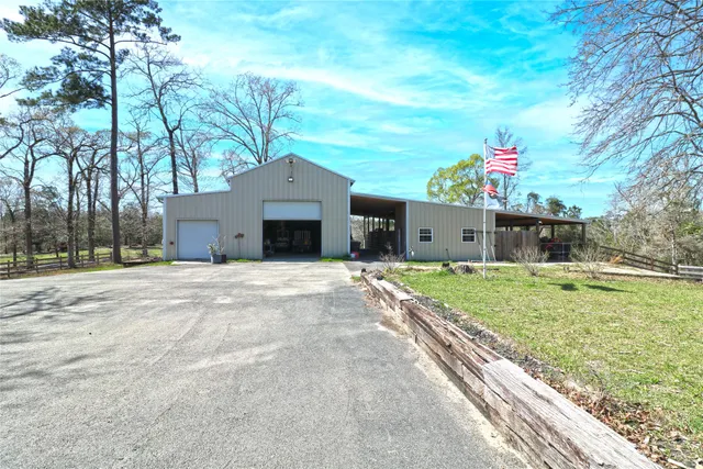 $1,850,000 | 205 Private Road 7770, Colmesneil, TX 75938