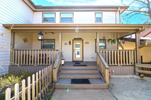 $1,850,000 | 205 Private Road 7770, Colmesneil, TX 75938