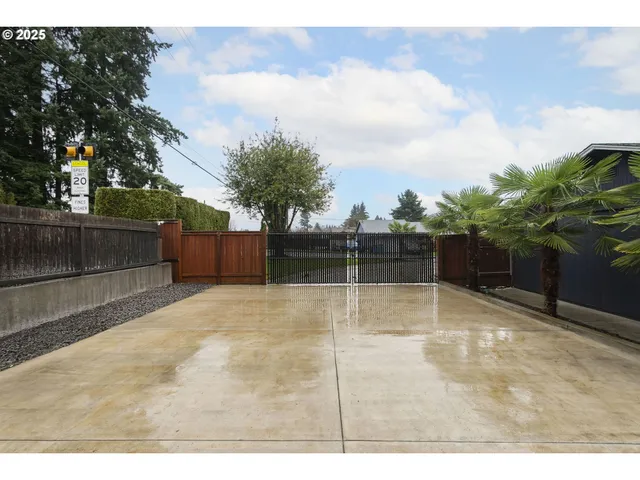 $599,999 | 301 Northeast 109th Street, Vancouver, WA 98685