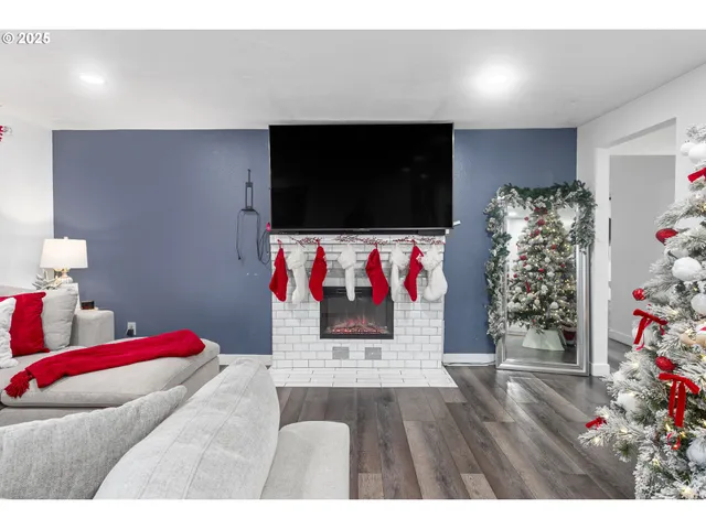 $599,999 | 301 Northeast 109th Street, Vancouver, WA 98685