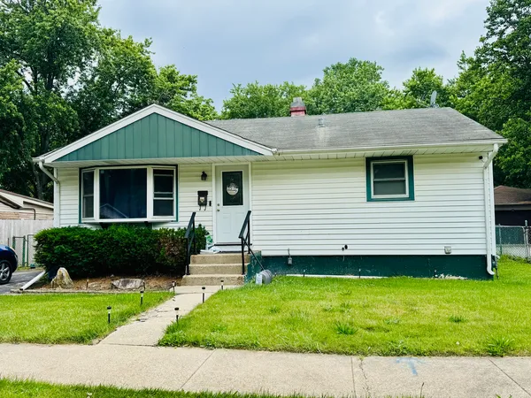 $199,990 | 314 Dorsetshire Drive, Steger, IL 60475