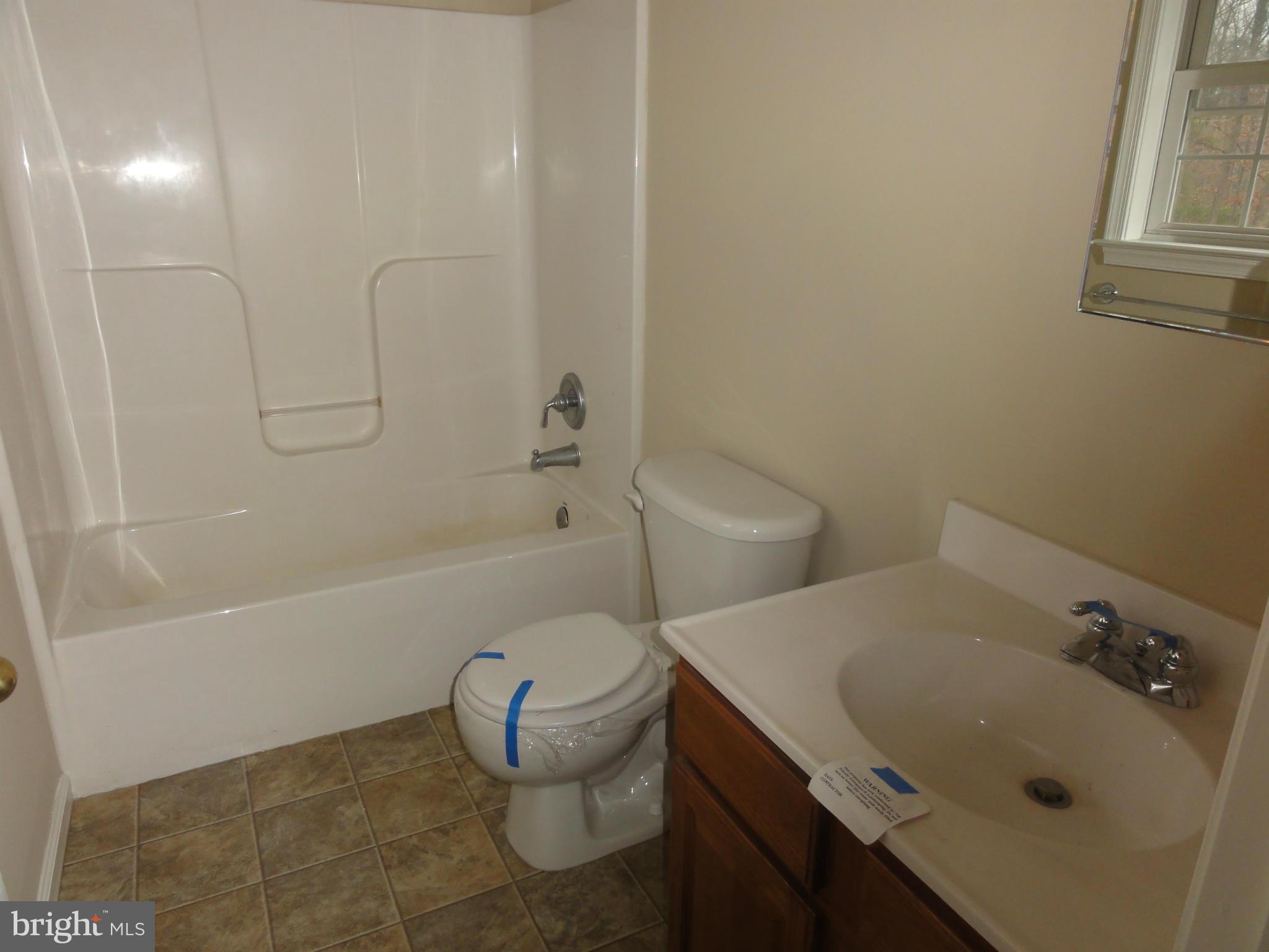 784 Esteppe Road Front Royal, VA 22630 - Photo 16 of 30 Bath