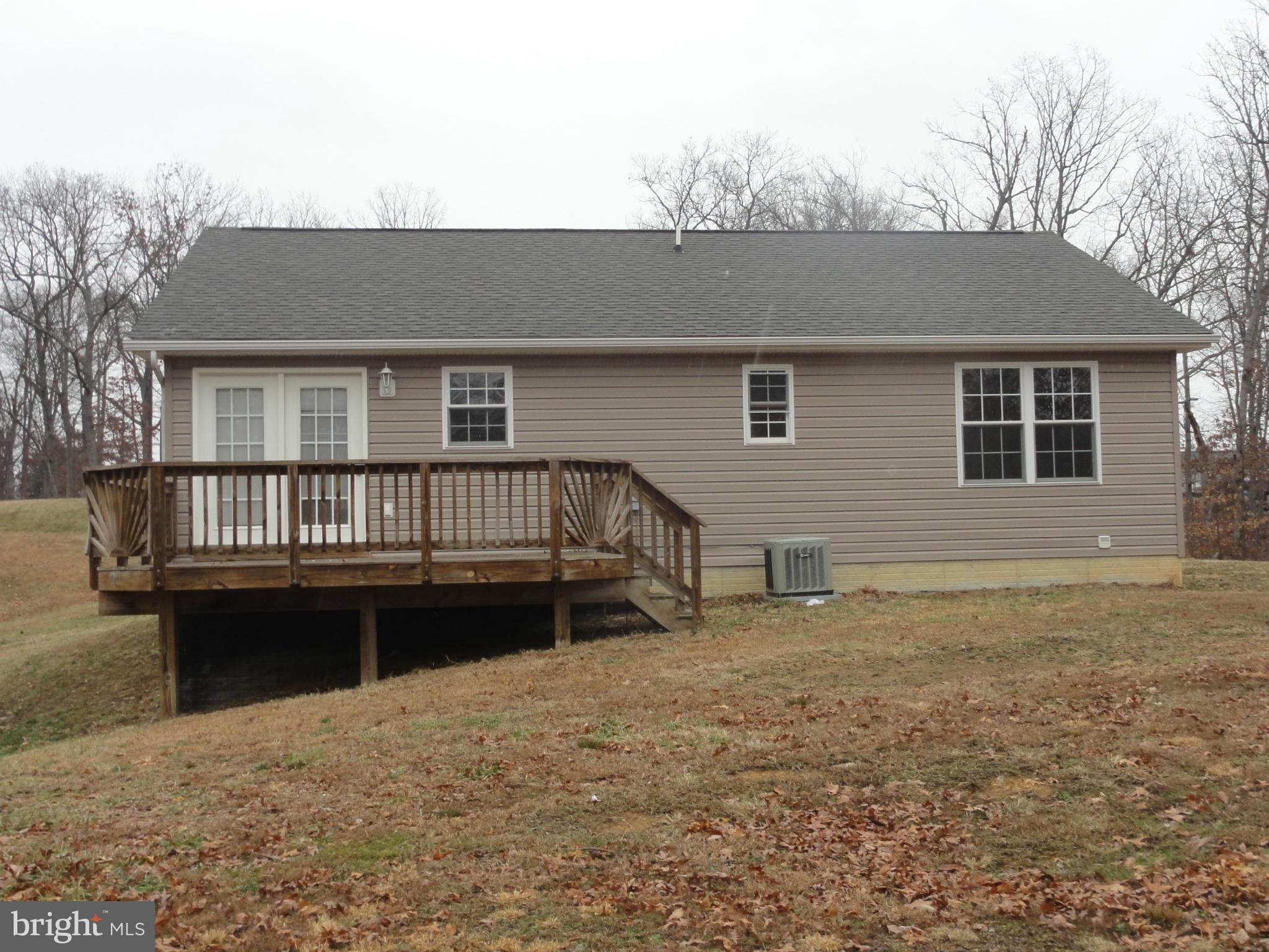 784 Esteppe Road Front Royal, VA 22630 - Photo 5 of 30 Exterior (Rear)