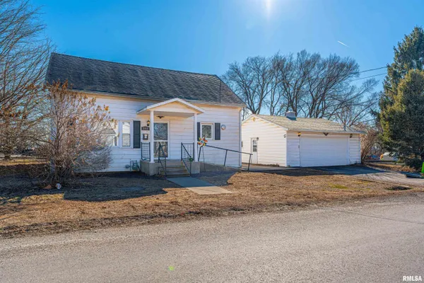 $94,000 | 202 West Green Street, Mount Pulaski, IL 62548