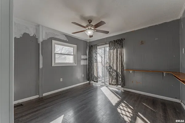 $94,000 | 202 West Green Street, Mount Pulaski, IL 62548