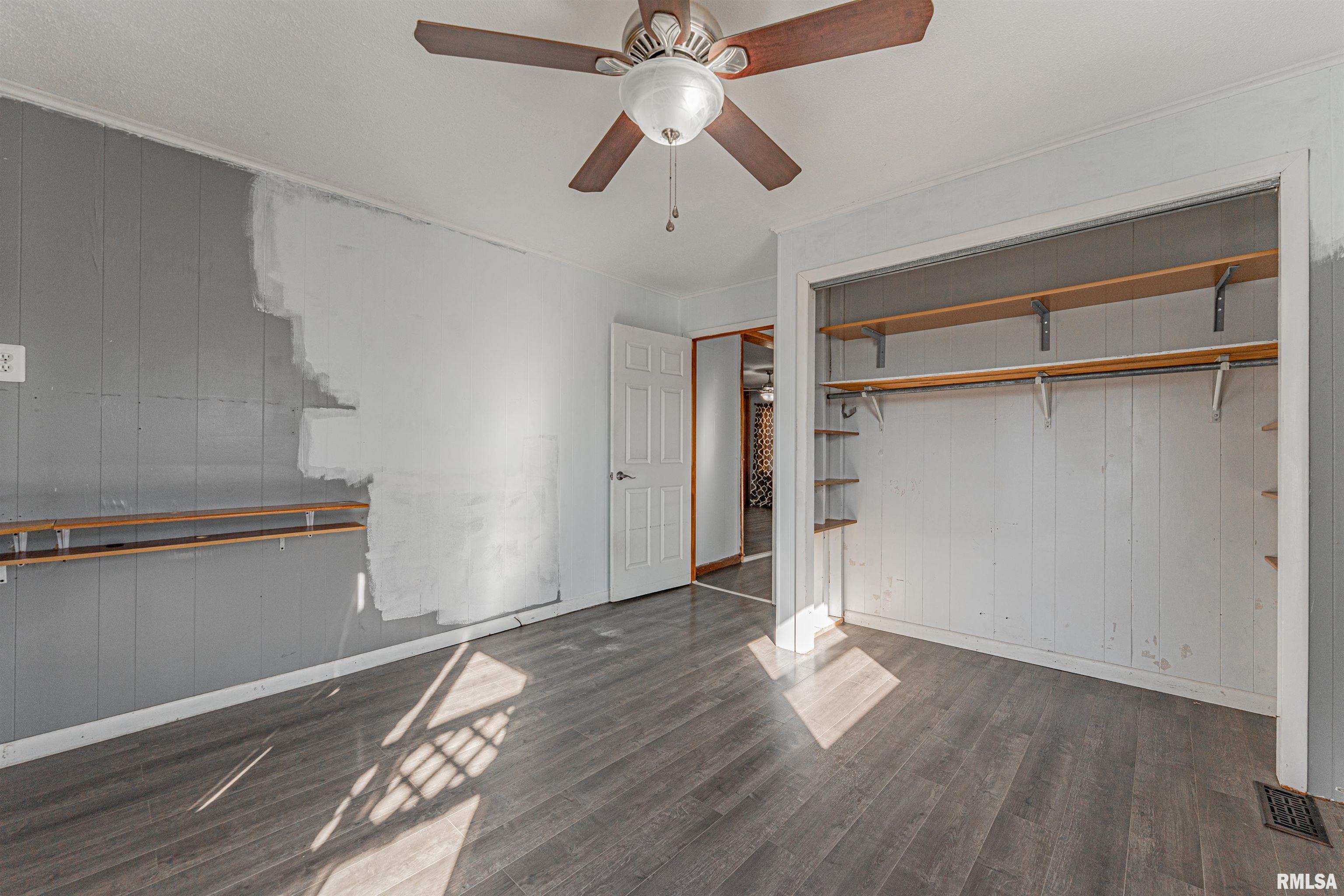 202 West Green Street Mount Pulaski, IL 62548 - Photo 16 of 28