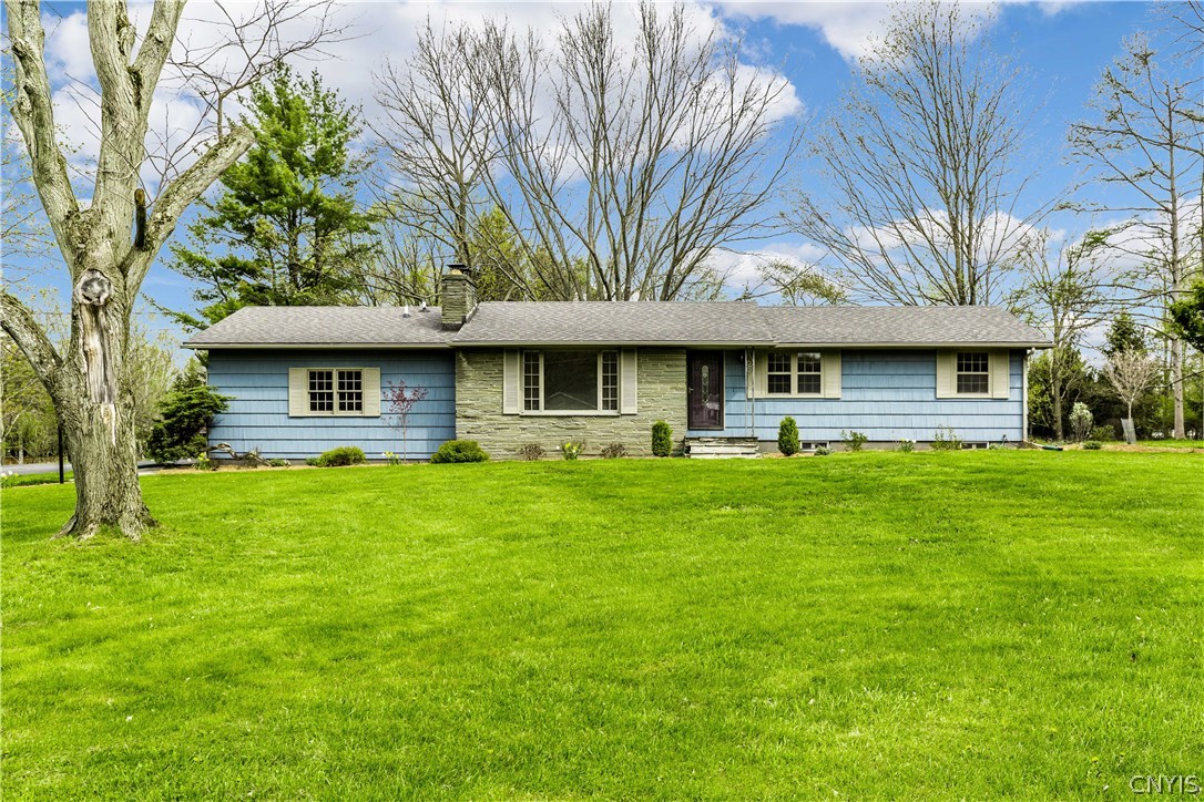 Fall in Love with this 3bdrm, 2 Bath Spacious Gem