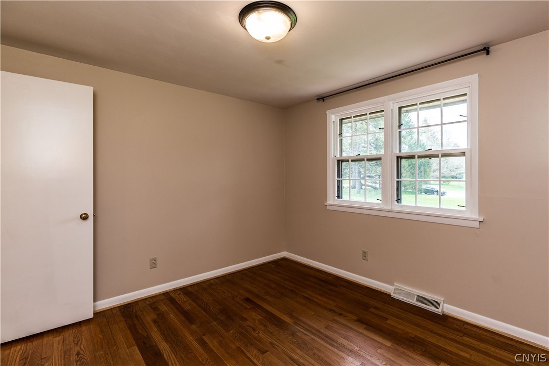 4546 Limestone Drive Manlius, NY 13104 - Photo 36 of 50 This bedroom is next to the full Bathroom!