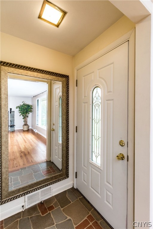 4546 Limestone Drive Manlius, NY 13104 - Photo 4 of 50 Lovely leaded glass front entry with closet flows