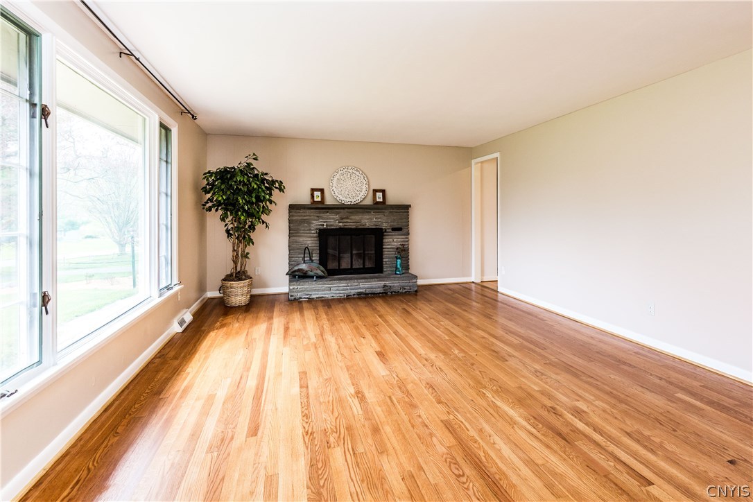 4546 Limestone Drive Manlius, NY 13104 - Photo 6 of 50 Spacious Living room flows nicely into the Dining