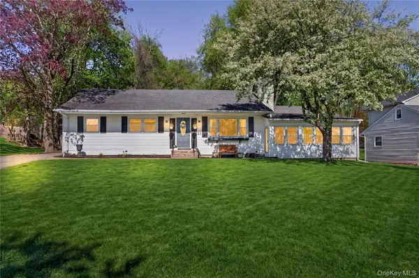 $624,900 | 27 High Hill Avenue, Warwick, NY 10990