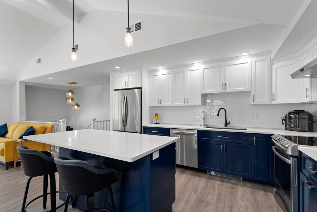 8 Lloyd Road North Reading, MA 01864 - Photo 15 of 42 Gallery Image 15