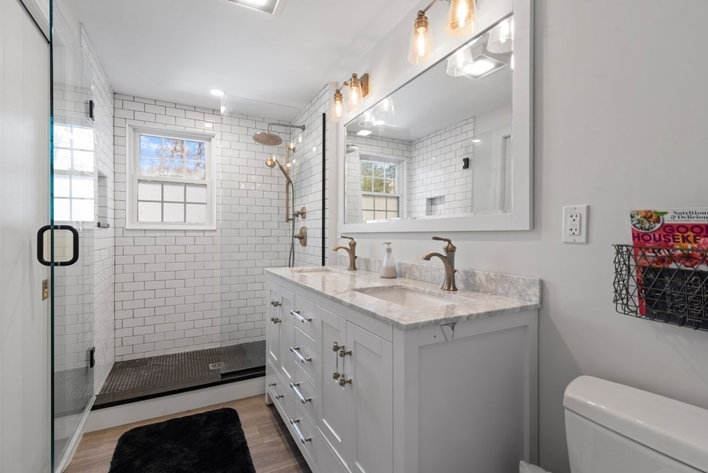 8 Lloyd Road North Reading, MA 01864 - Photo 26 of 42 Gallery Image 26