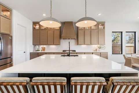 $782,990 | 2304 Friendswood Trail, Friendswood, TX 77546