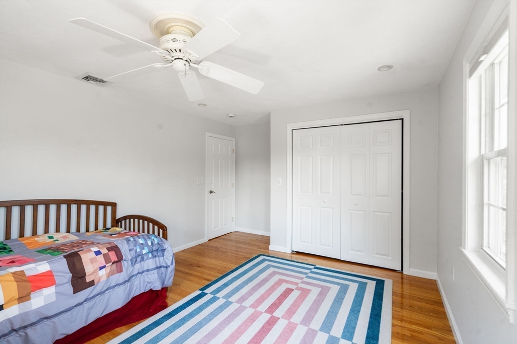 32 Grosvenor Road Waltham, MA 02453 - Photo 21 of 39