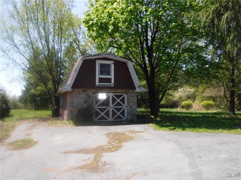 1439 Church Road Wind Gap, PA 18091 - Photo 5 of 20